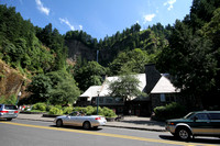 Multnamoh Falls Lodge
